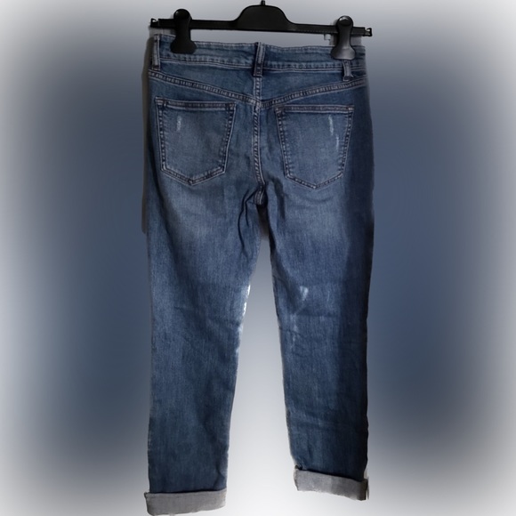 NWOT BCBGeneration Women’s Cropped Jeans - Picture 2 of 5